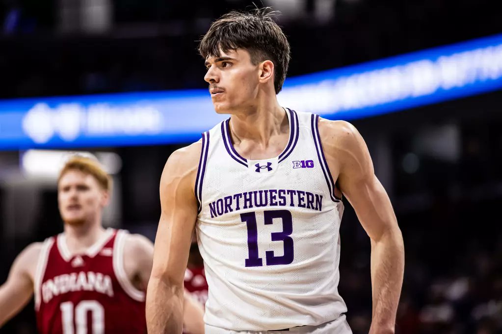 Brooks Barnhizer's 2024-25 per game statistics:
• 17.1 points
• 8.8 rebounds
• 4.2 assists
• 2.3 steals
• 1.1 blocks

The third player in college basketball history — and FIRST EVER high-major player — to post these numbers.