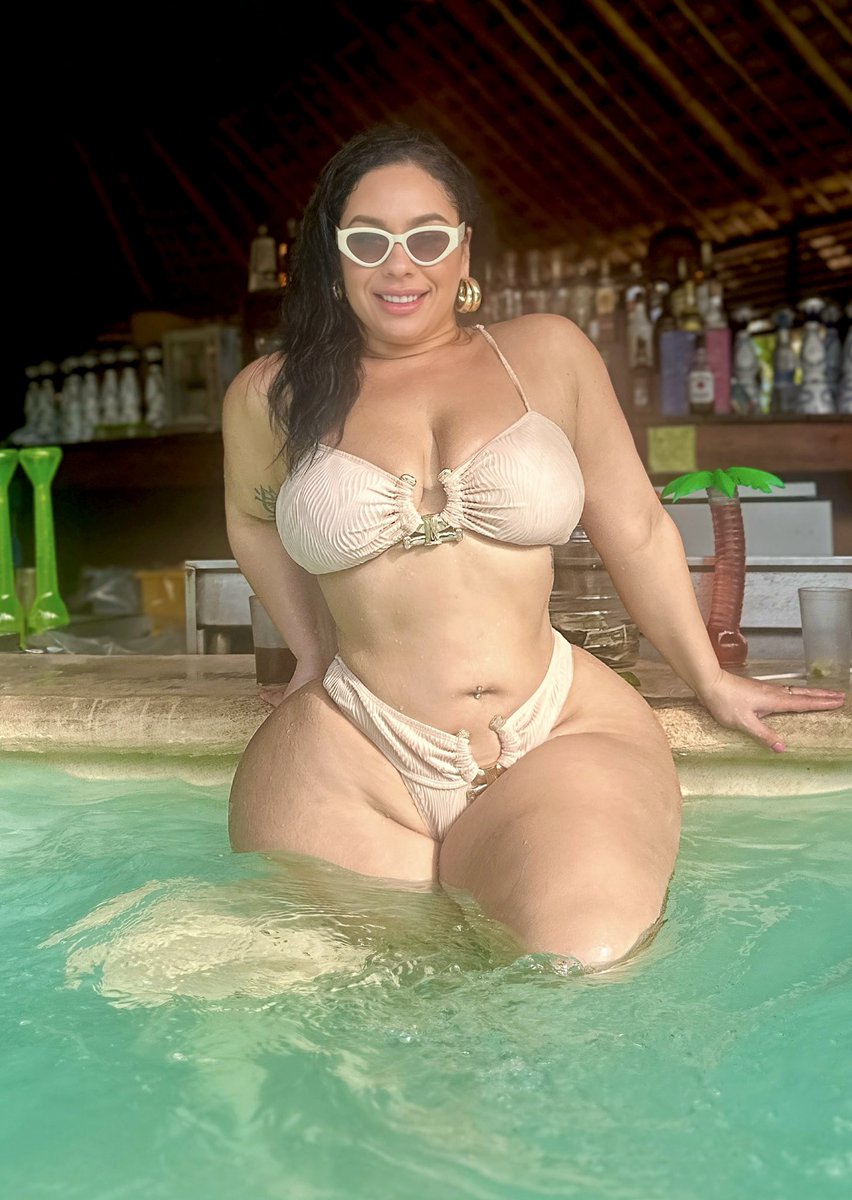 Overseas me 🤎🏝️