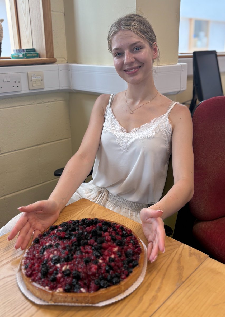 Well done to Natalia on completing her 3-month research placement with us! 👏👏
She made excellent progress on our Schistosoma parasite recombinant protein project. 🪱🧪🧫
Thanks for your great energy and hard work – it was fantastic having you on the team! 😊✨