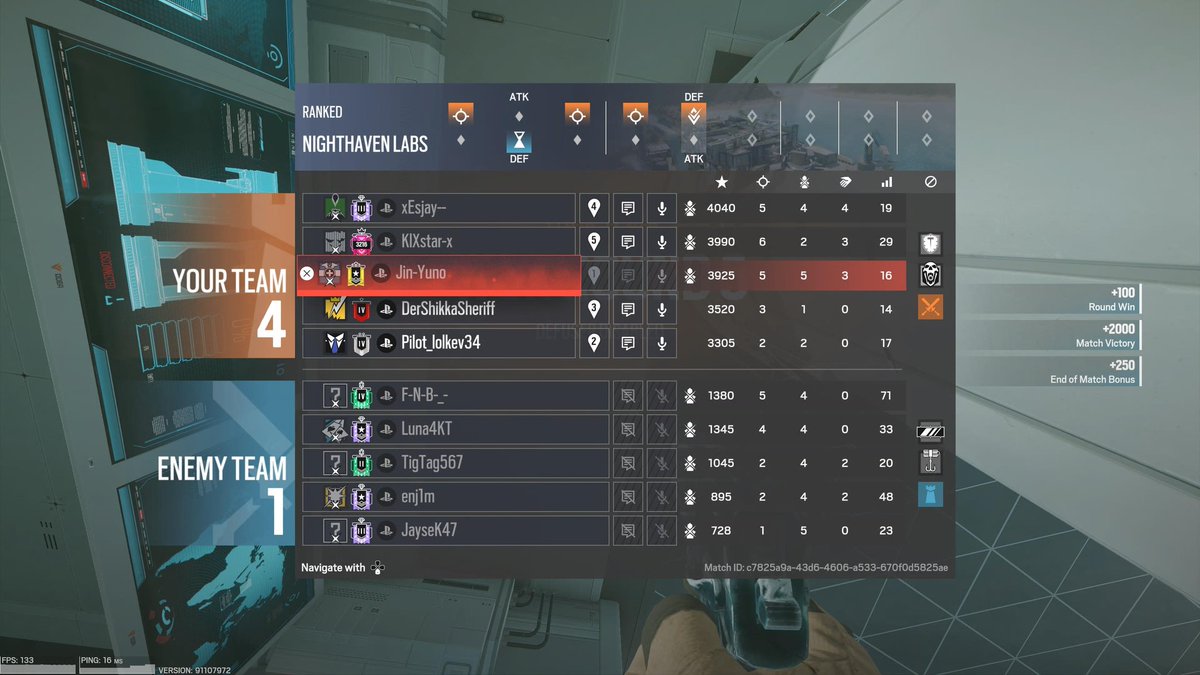 Imagine glitching through walls and loosing 4:1 @TOSenj1m youre a loser😂