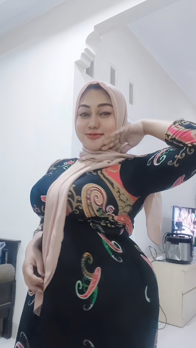 mamahitaaa's tweet image. ngentott yuk ahh