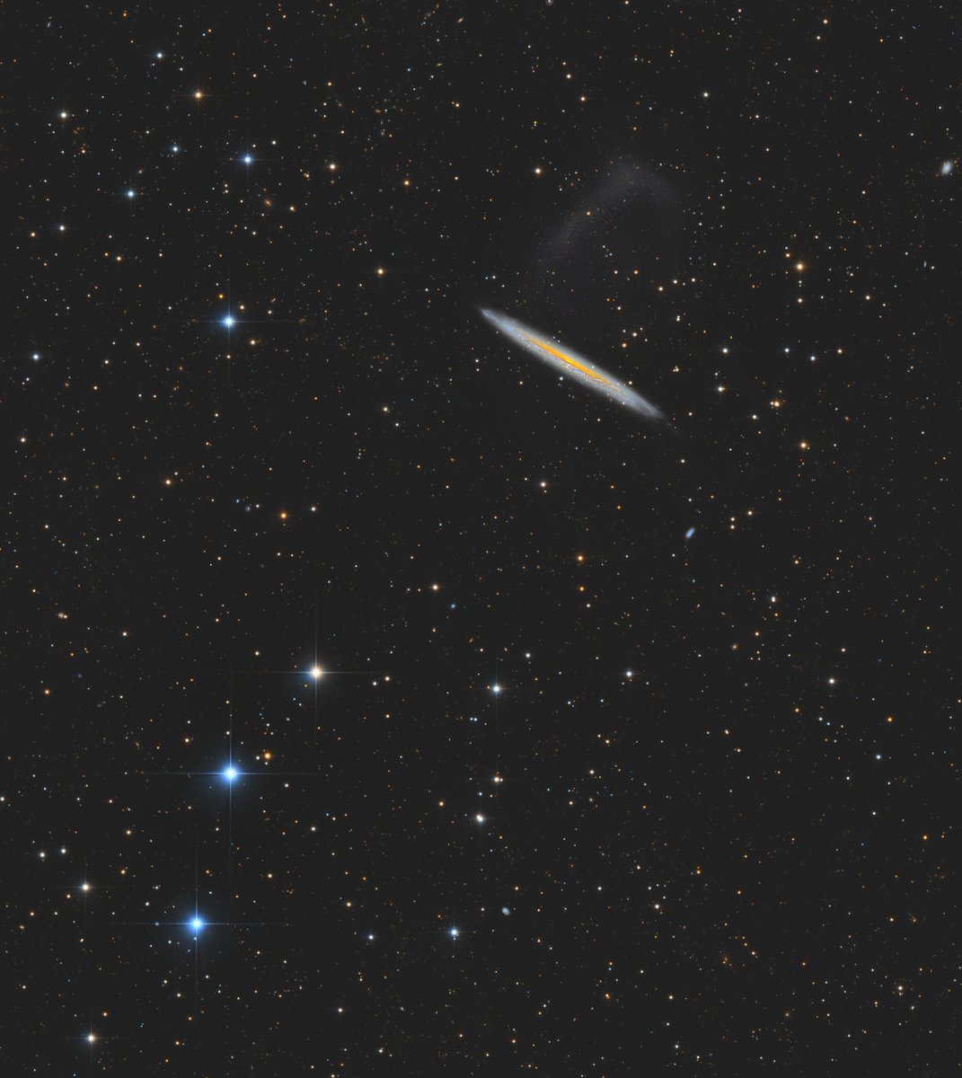 chucksastropho1's tweet image. My latest capture.  NGC 5906 is an edge-on galaxy 46.5 million light years away.  It took 17 hours of exposure time to show the very faint tidal stream of stars extending from the disk.  

Celestron RASA telescope
ZWO ASI533MC camera
Antlia L-Filter
Starfront Observatories, TX