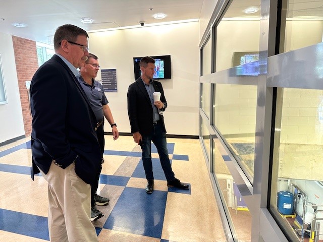 PennStateGov's tweet image. Michael Cabell, @USDA State Director for Rural Development in PA, toured Penn State’s Food Science Building with @agsciences Dean Troy Ott and Head Bob Roberts. The visit highlighted cutting-edge research ensuring a safe, nutritious food supply for our communities.