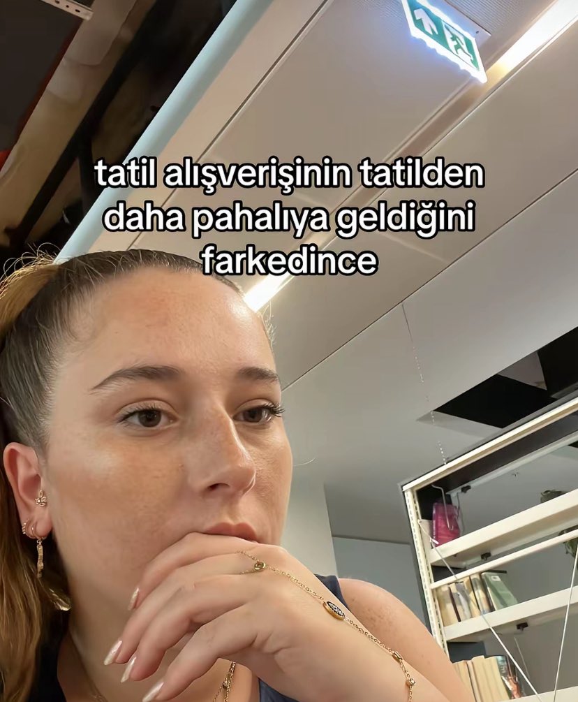 Alya (@alyareckles) on Twitter photo 