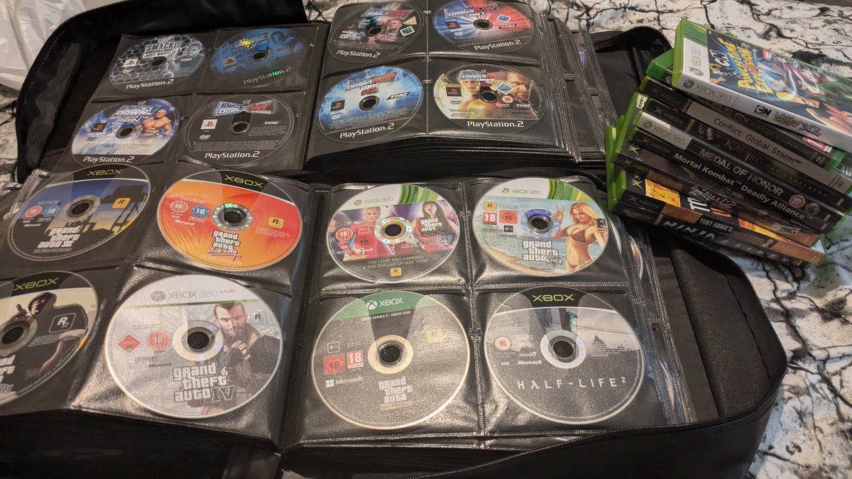 Have been considering doing a game collection video on the channel, my Xbox/Xbox 360 collection passed 500 games.

Would that be of interest to anyone?