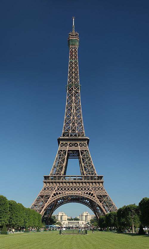 GerWeather's tweet image. Fun fact: The Eiffel Tower being slabbed by a tornado would only yield an IF2 rating.