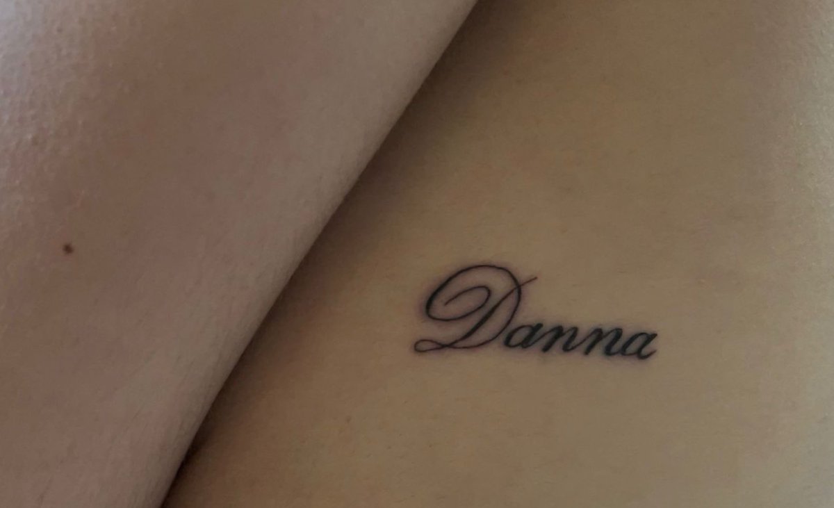 ahora me tienen tatuadaaaaaa, exploto😭😍😍😍