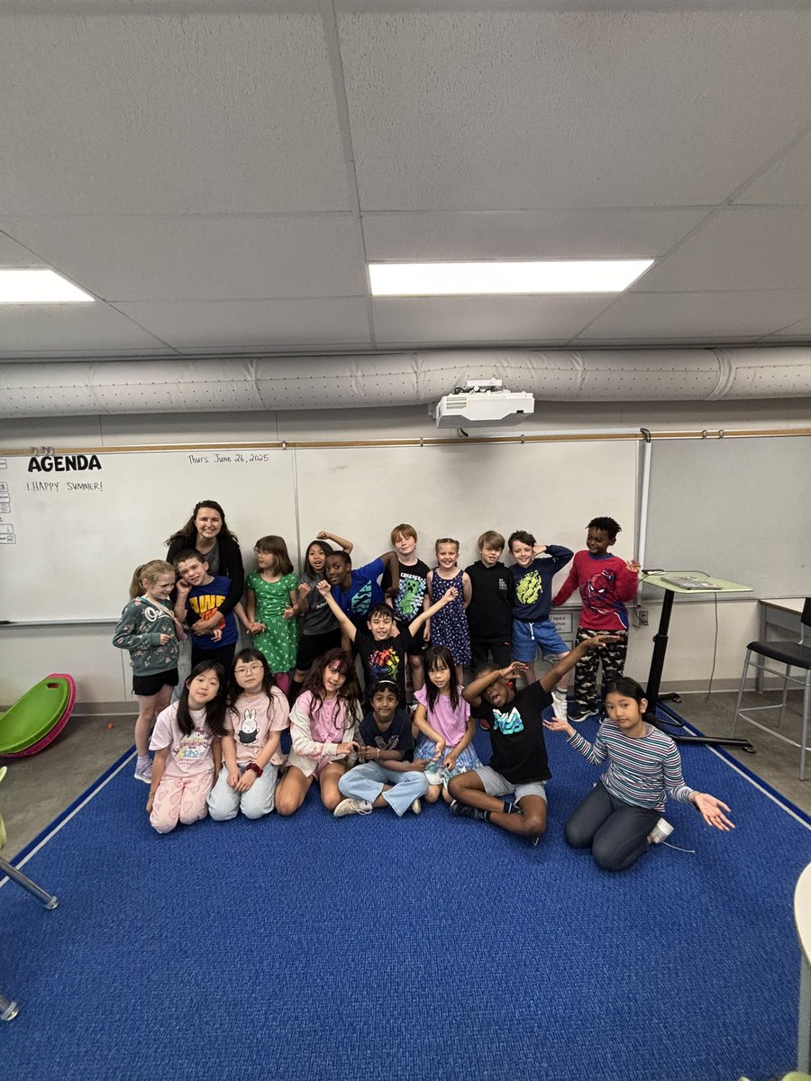Katie Hickman (she/her) (@miss_k_hickman) on Twitter photo Thank you to the best group of grade twos for making my first year <a href="/StLukeNepean/">St. Luke School (Nepean)</a> so special. Happy Summer!!!!!!!!!! Thank you to the best group of grade twos for making my first year <a href="/StLukeNepean/">St. Luke School (Nepean)</a> so special. Happy Summer!!!!!!!!!!