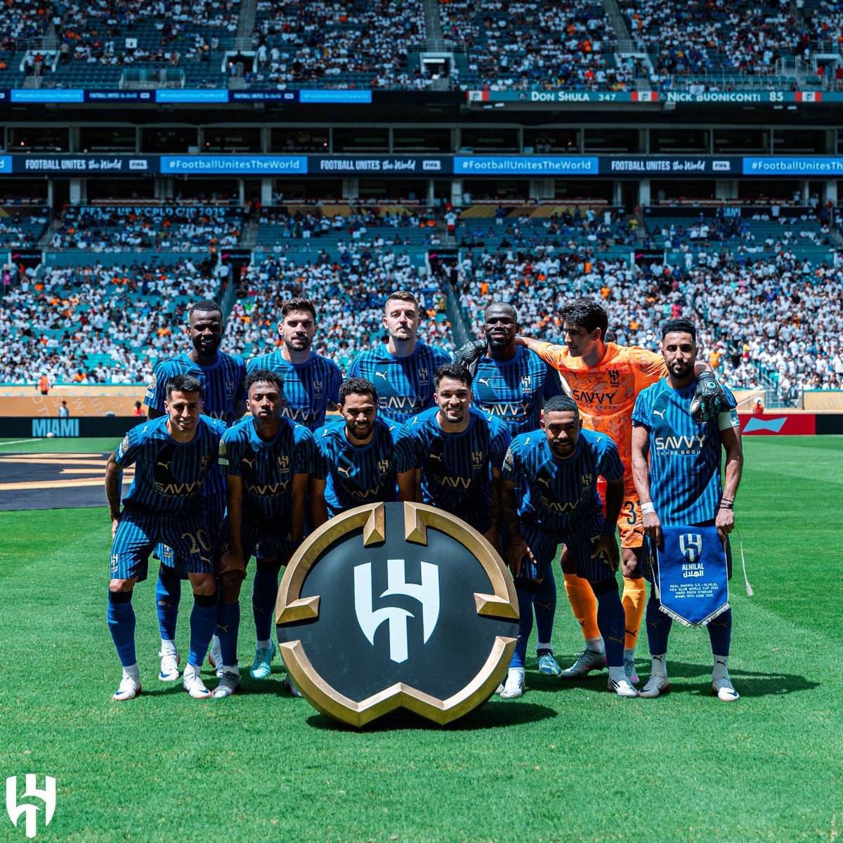 تقرر استمرار #الهلال في "ناشفيل" حتى يوم بعد غداً الأحد، حيث يغادر منها لأورلاندو لخوض التدريب الأخير هناك قبل مواجهة مانشستر سيتي ..