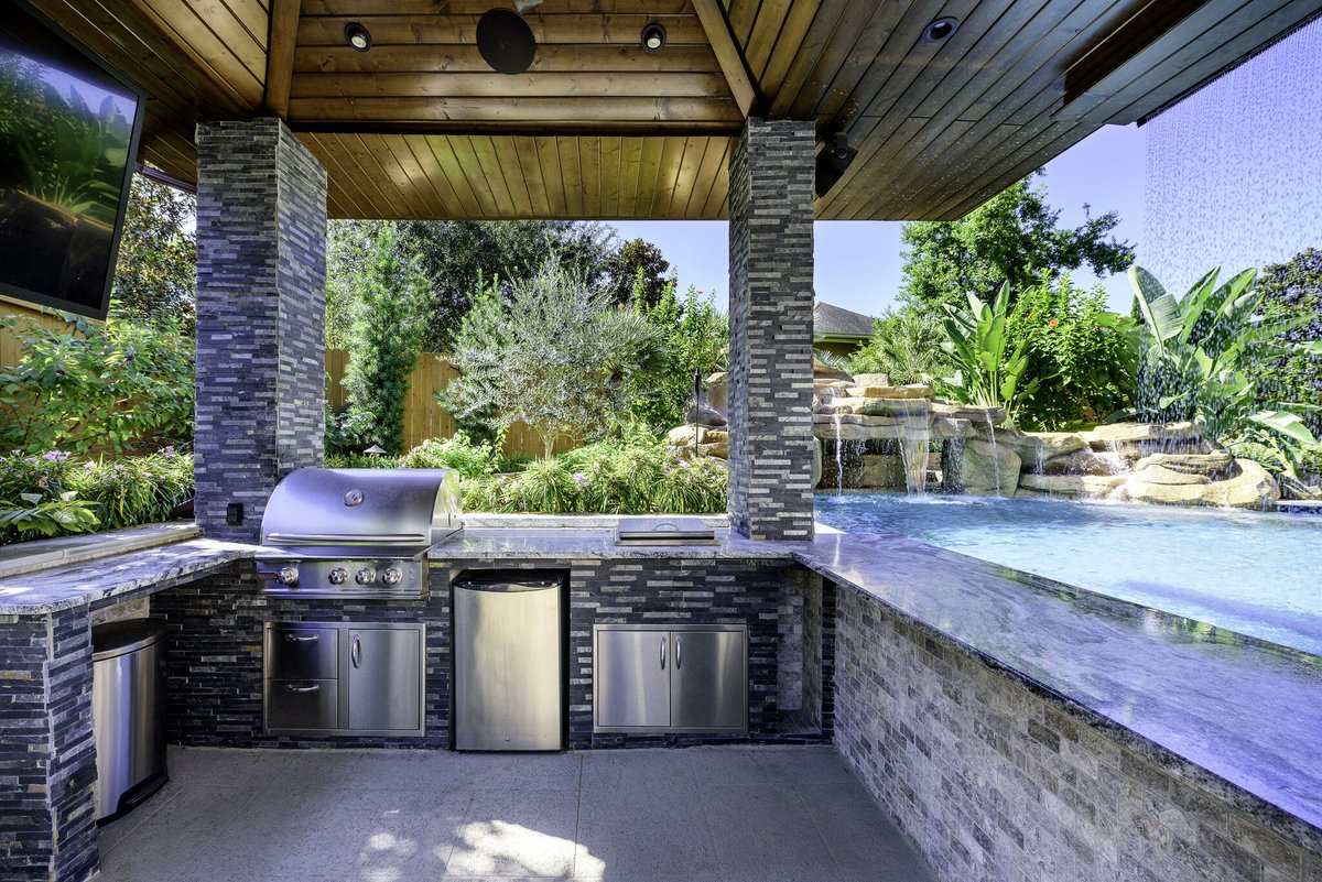 PlatinumPools's tweet image. Making memories one splash at a time! ❤️ A custom pool isn’t just a place to swim; it’s a place to connect, laugh, and create lasting family traditions.

#PoolLife #BackyardGoals #PoolFun #SummerVibes #TexasLiving #Houston #Beaumont