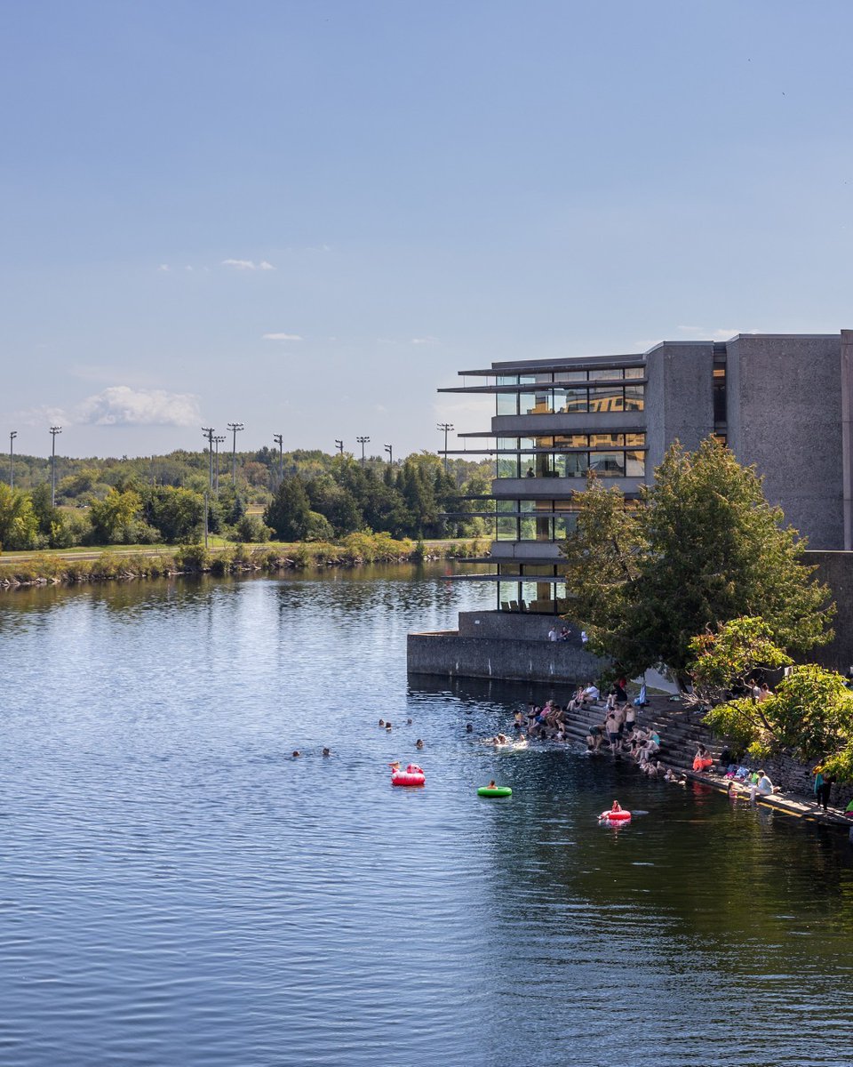 Wishing everyone an enjoyable and relaxing long weekend! ☀️🍁 
#TrentU campus services will resume on Wednesday, July 2.