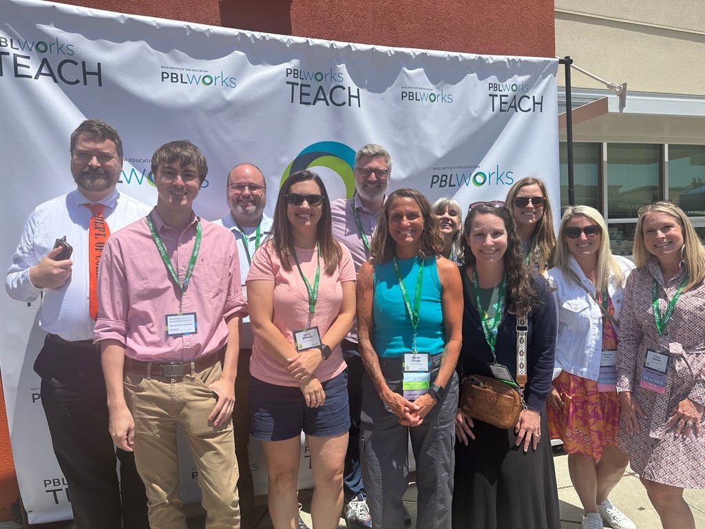 School might be out for the summer, but that doesn't mean the learning stops!💡🤓 This week, teachers traveled to California to attend the PBL World Conference to learn best practices to advance project-based learning at Davidson Day and connect with peers.❤️ #davidsonday