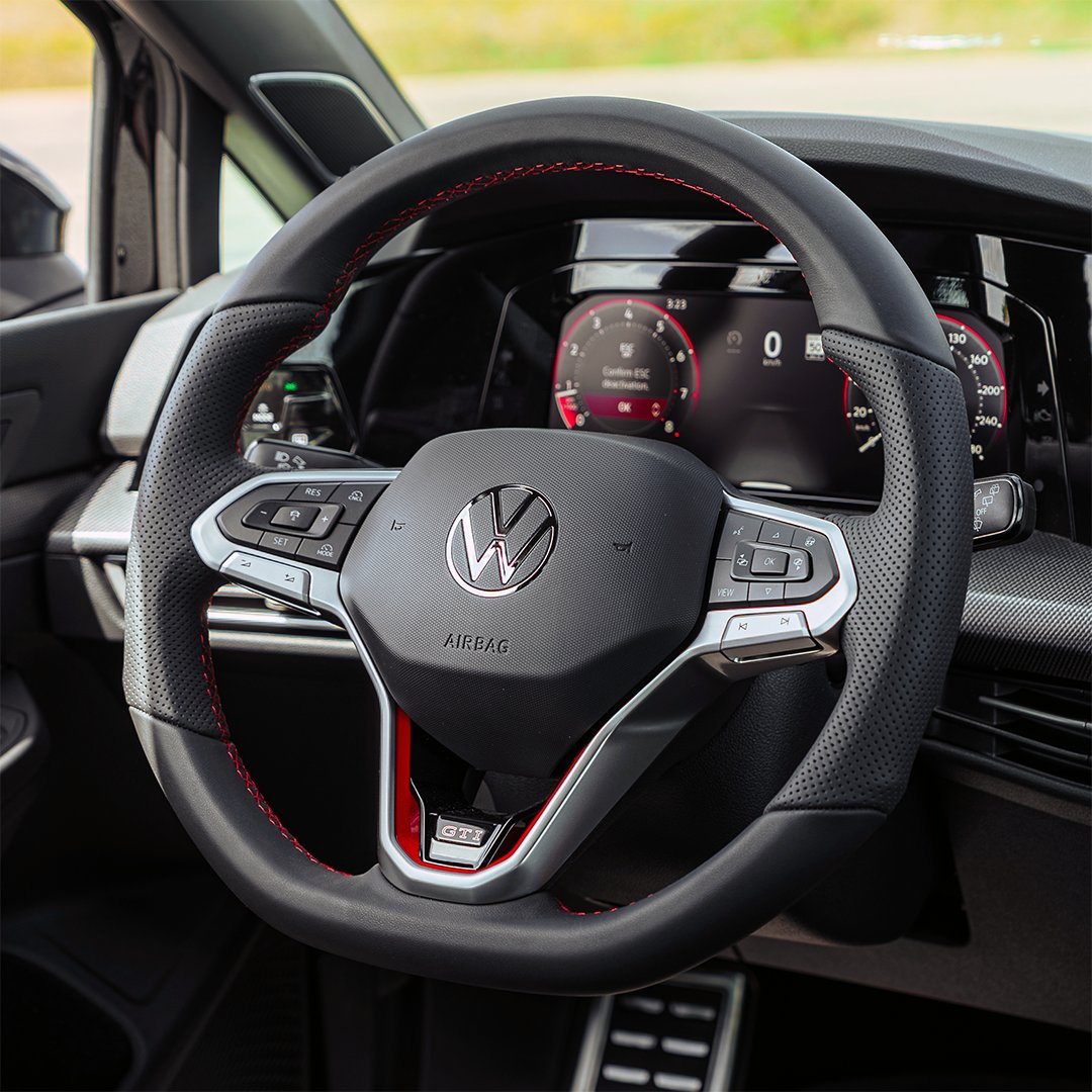 The 2025 #VWGolfGTI:
- Limited slip differential
- Available Dynamic Chassis Control
- Dual chrome exhaust
- New sport steering wheel
bit.ly/3HUPKYs
