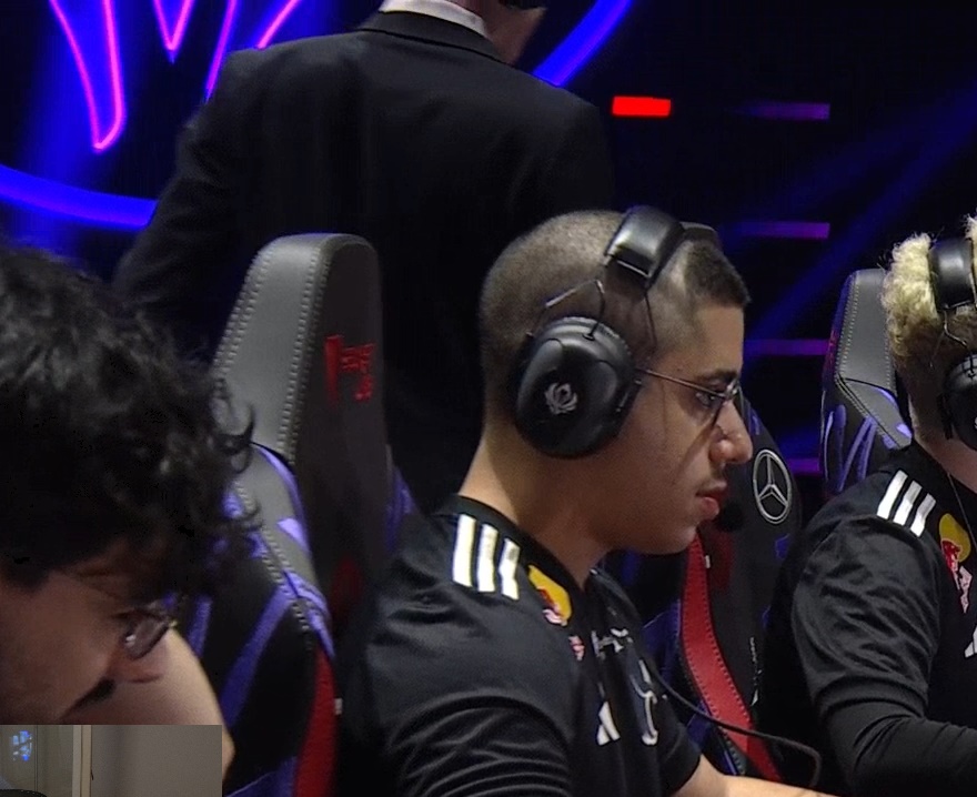 Obsess__'s tweet image. R9 bei MSI ich kann es nicht mehr