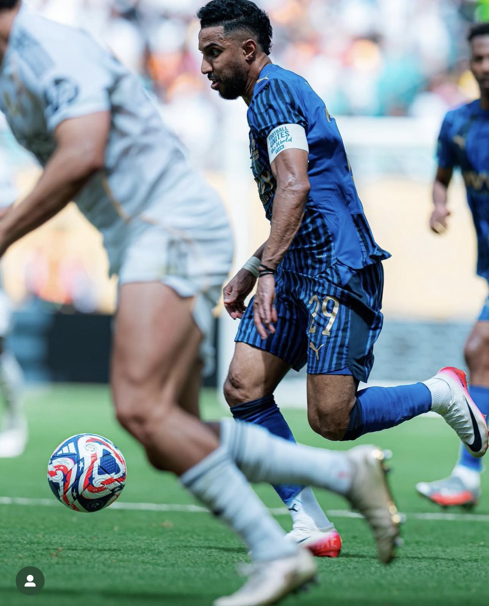 ينتظر الجهاز الفني لـ #الهلال التقارير الطبية الخاصة بقائد الفريق "سالم الدوسري" و المهاجم "ميتروفيتش" حيث اجرى الثنائي كشوفات طبية ستظهر نتائجها مساء اليوم بتوقيت أمريكا ..