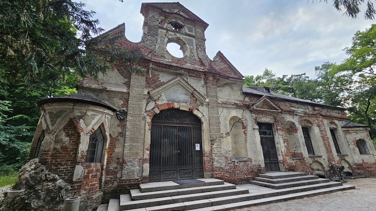 Madame Catarina tweet media