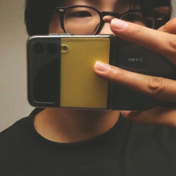 studyhala's tweet image. ✧ restarting !!

hi I'm hala !! not new to #studytwt but restarting this account for college ⋆˙⟡

✧ 07' liner, she/her
✧ studying ba english and literature 
✧ likes: epic the musical, reading, bts

#studytwt 
❤︎ / ↻ to be moots !!