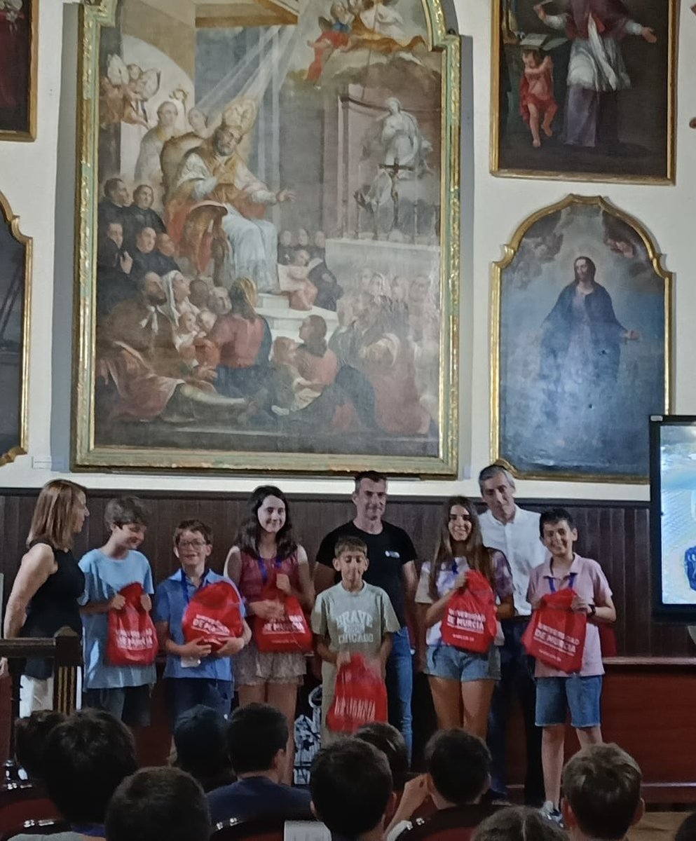 <a href="/fespm_es/">FESPM</a> <a href="/SEMRM_/">SEMRM</a> Y para finalizar, la entrega de premios:
Entre los ganadores de la prueba por equipos está Miguel Peñin, uno de los participantes de Madrid
<a href="/fespm_es/">FESPM</a> <a href="/SEMRM_/">SEMRM</a> 
#OMNA2025
