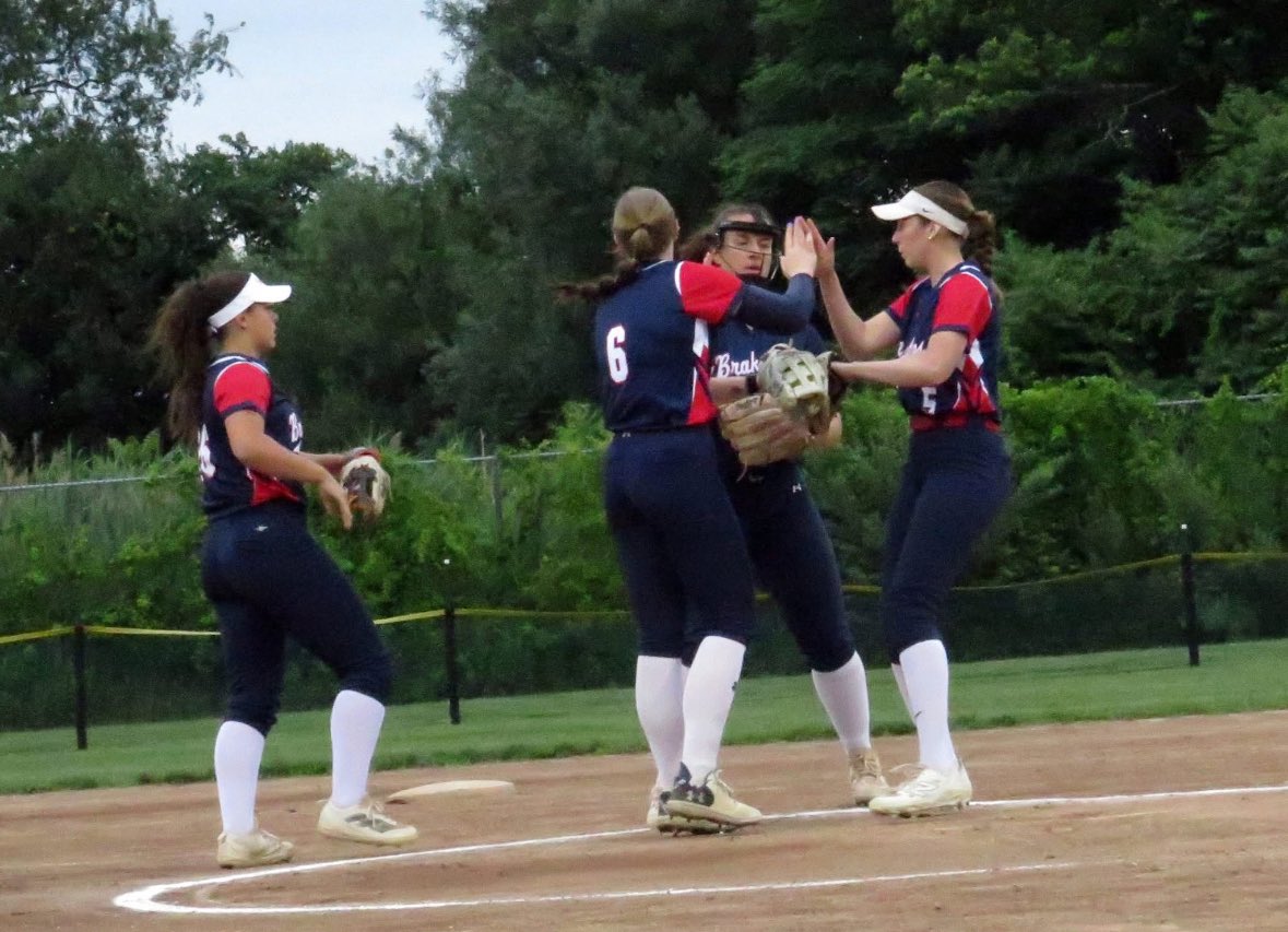 Stratford Brakettes tweet media