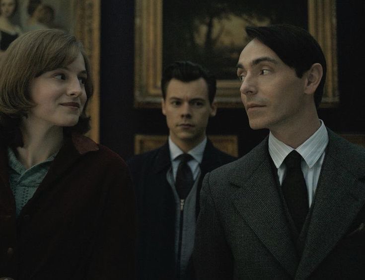 hsgirlie's tweet image. harry, louis y zara en glastonbury