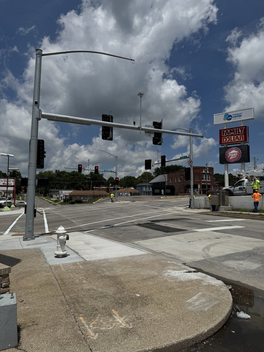🚦Good news for drivers, the intersection of N 22nd Street and Frederick Ave is back open to traffic. This traffic signal upgrade project is one of five major intersections throughout town receiving an upgrade to the signal system. Thank you for your patience during this project.
