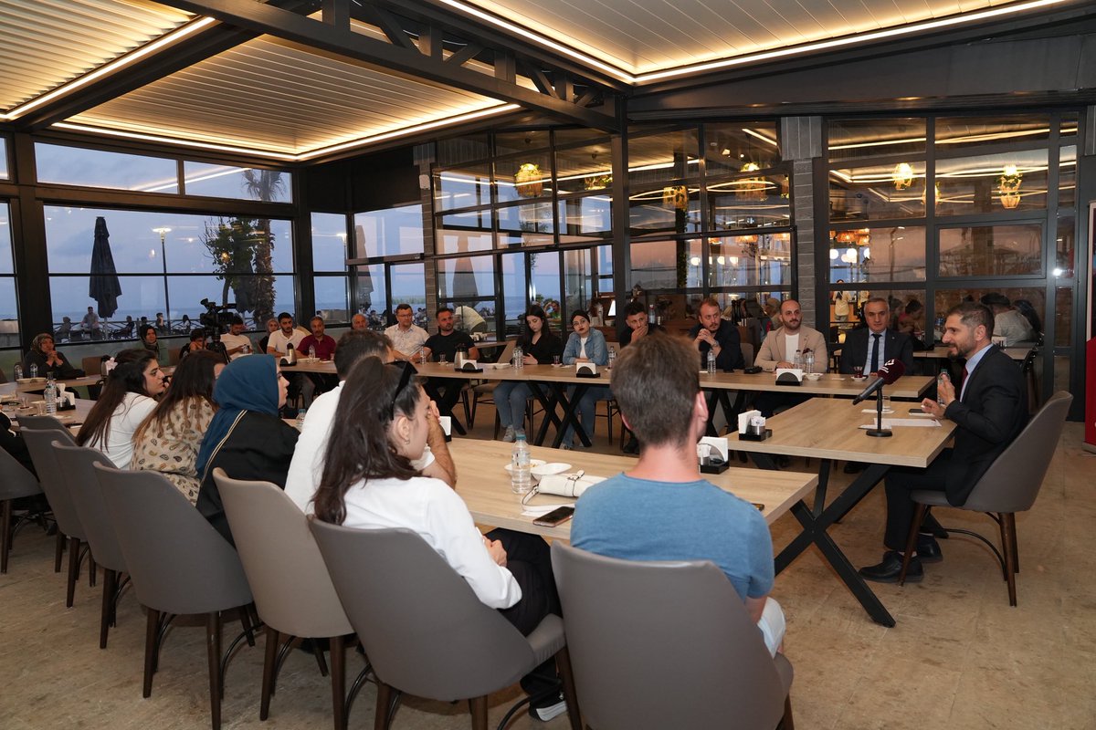 trubilim's tweet photo. Yükseköğretim Kurulu tarafından hayata geçirilen ve dünyanın en büyük bilim-toplum buluşması olan “Bilim Kafe” etkinlikleri kapsamında Trabzon’da bilimin tarihsel serüvenine keyifli bir yolculuk yaptık.

@YuksekogretimK @erolozvar @bilimiletisimio 

#HerkesBilsin #BilimVatan https://t.co/lZECcSBKQi