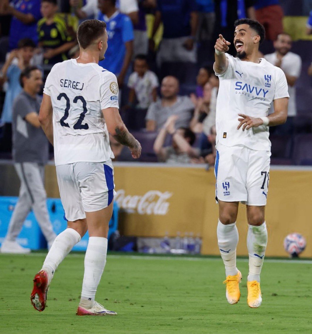 ما بين غَمضةِ عَين وانتباهتها
يُغيّر الله من حالٍ إلى حالِ"