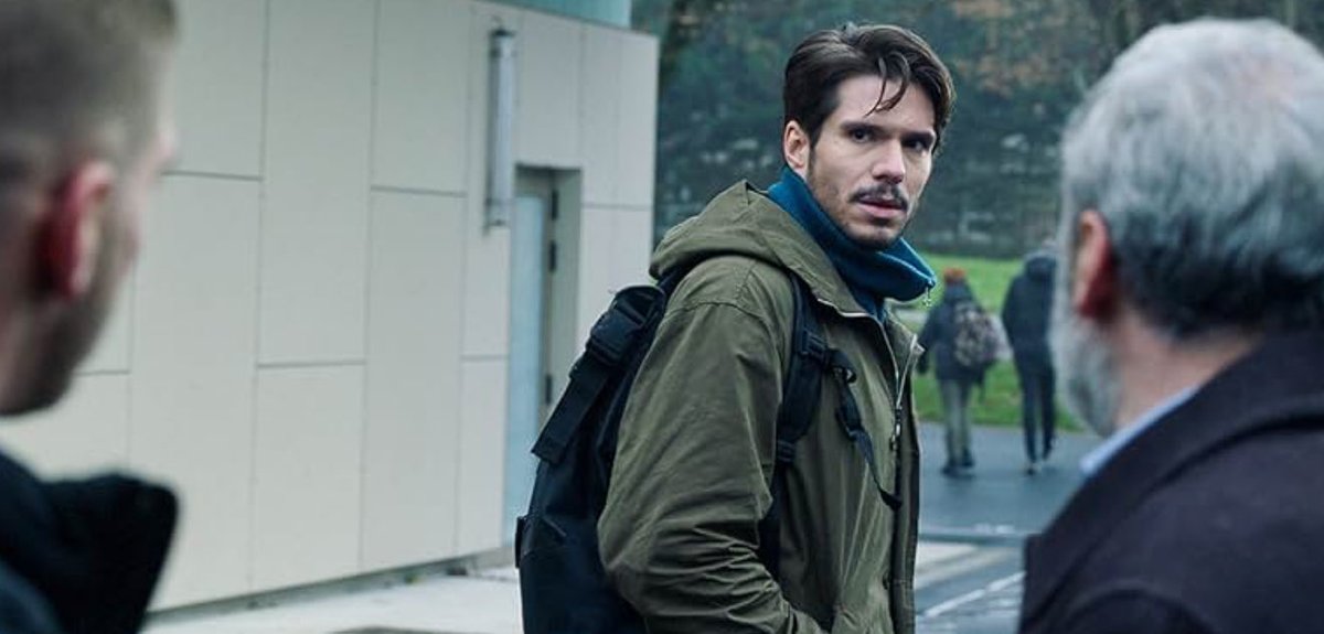 Más que interesante y valiosa en su testimonio social y como retrato de un drama individual, la película francesa (en cines), No Hagas Olas, sobre un profesor acusado de abuso contra una alumna, que refleja un grave problema actual, basado en una historia real del propio director