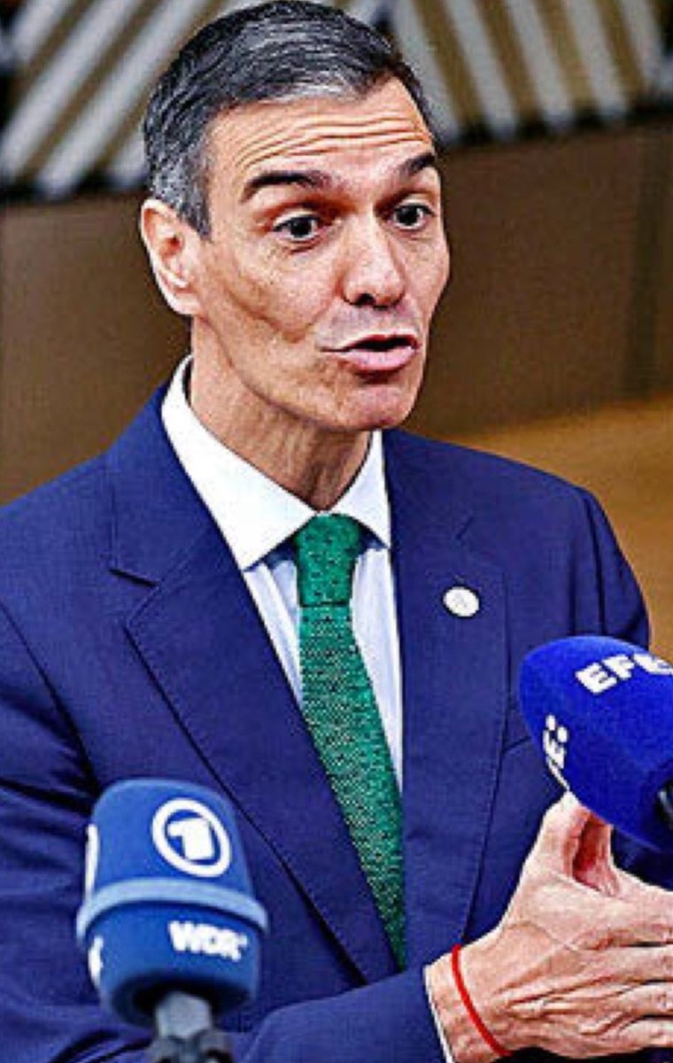 Ganiafote3's tweet image. Hola, PSOE. 😘👇