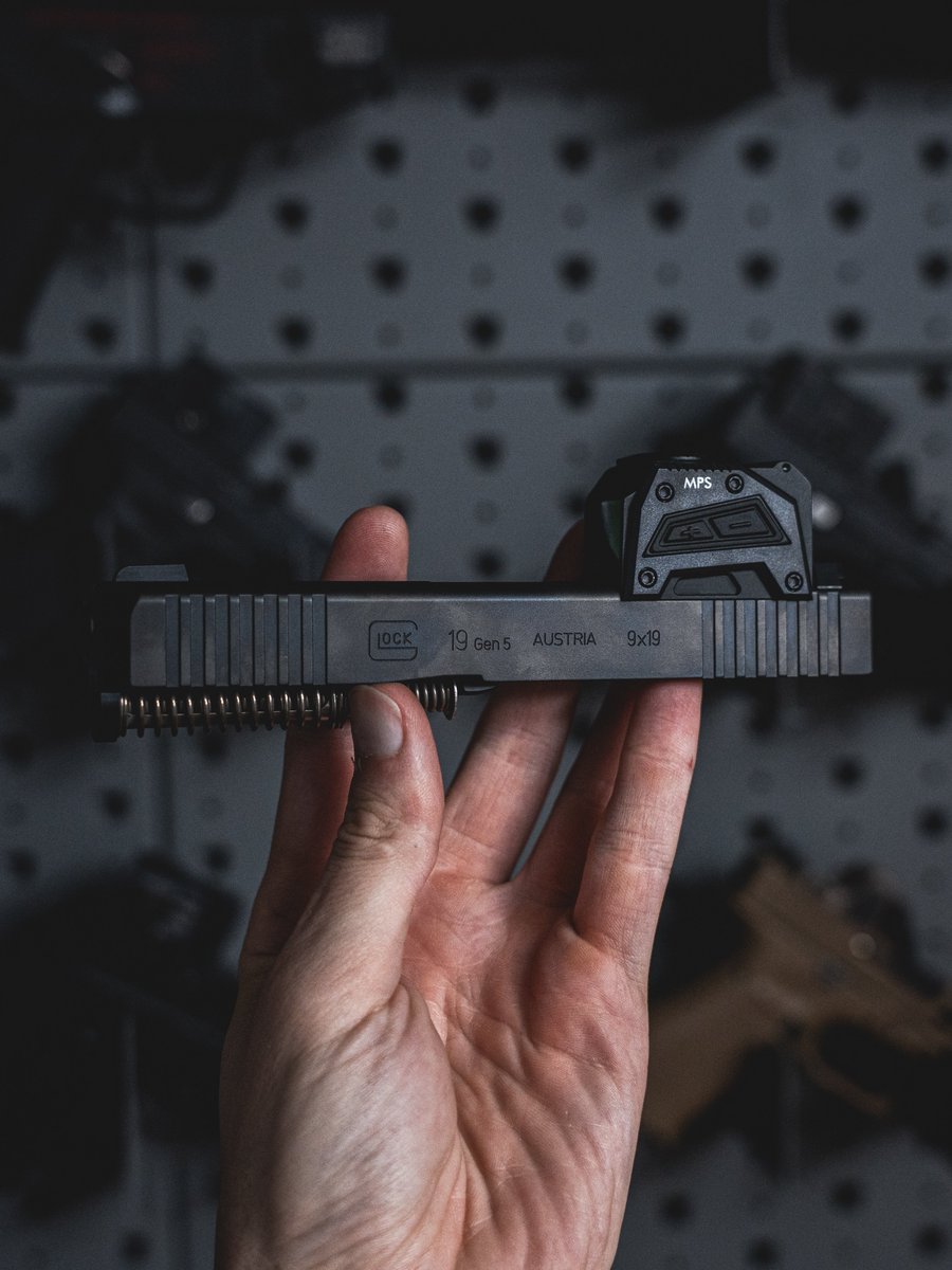JagerWerks's tweet image. Okay, so I’ve had many questions about the MPS, or front of optic Acro cut, or 509T where people want irons to clear a suppressor… They won’t. This is a standard height set of Trijicon irons on an MPS cut with the MPS. They are usable. And LOW.