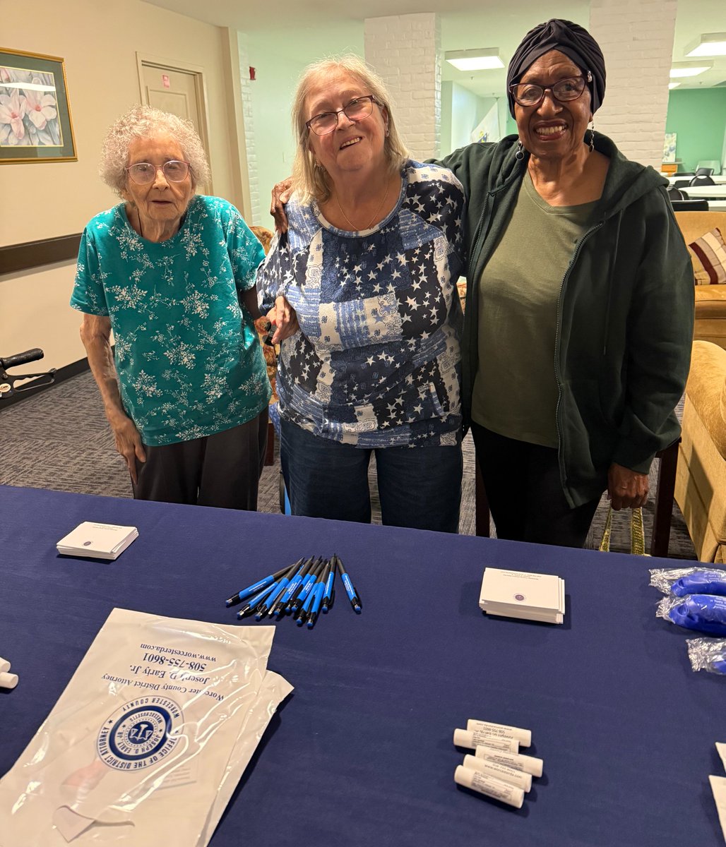 Kevin from our Outreach Team discussed some of the tactics scammers frequently use at Upsala Apartments last week! Thank you to Naomi Roman for having us!