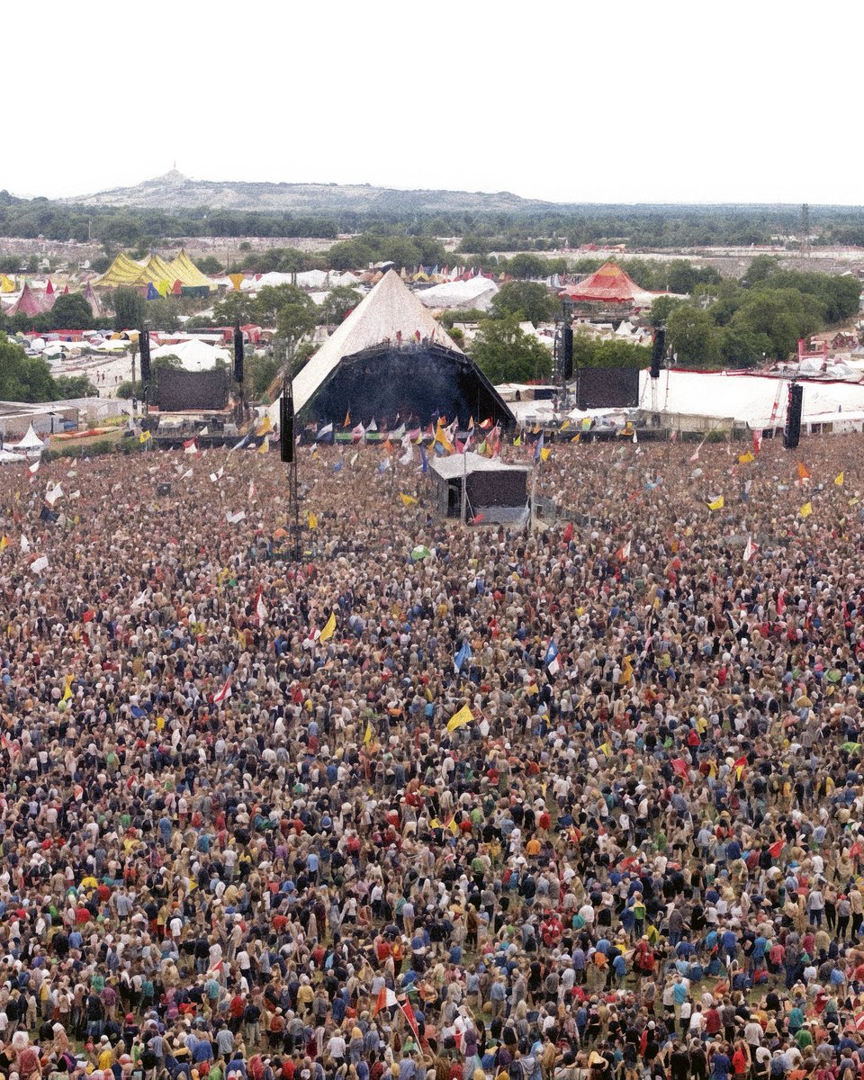 DollyParton's tweet image. #Glastonbury is a memory I’ll cherish forever. 💖 For more stories from the stage, preorder ‘Star of the Show: My Life on Stage,’ out November 11th. dolly.lnk.to/StarOfTheShow