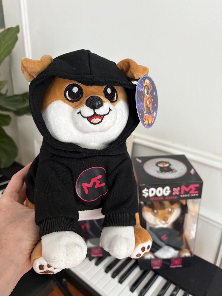 ElizabethOls0n's tweet image. I'm giving away 10 Limited Edition plushies to celebrate $DOG t1 listing!
Who wants one??
S/o @VittoPantoliano @DogOfBitcoin for gifting these to the Magic Eden community 🐕💜 how cuteee