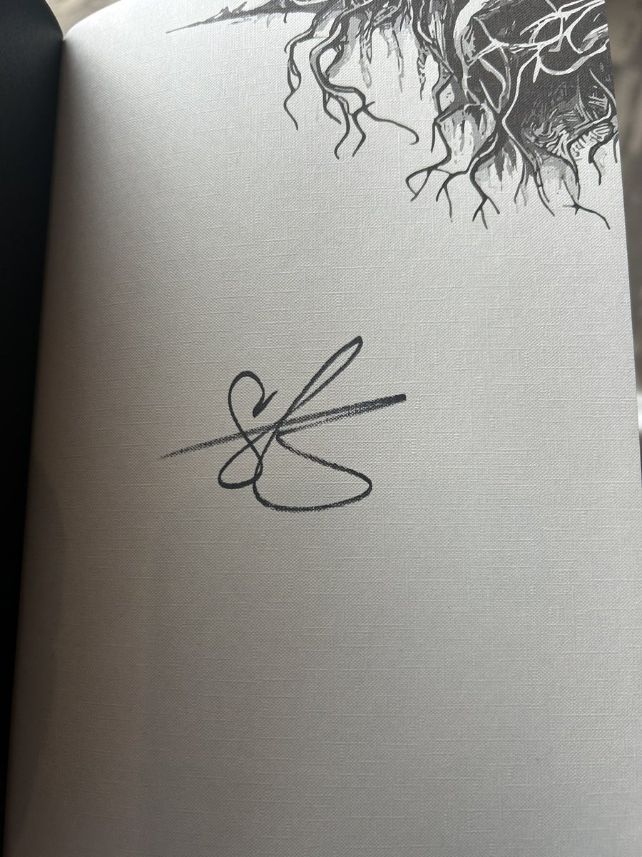 PipkinsJoshua's tweet image. Found something at the airport..
#books #booksigning #WritingCommunity