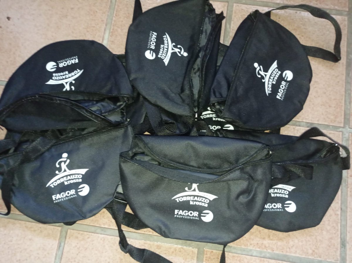 abixaran tweet media