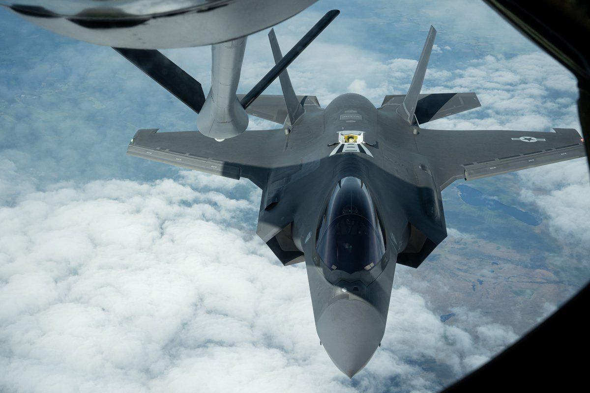 Fueling the Fight ⛽

A U.S. Air Force F-35A Lightning II aircraft, assigned to the 48th Fighter Wing at RAF Lakenheath, UK, receives fuel from a KC-135 Stratotanker during exercise Atlantic Trident 25 over Finnish airspace.