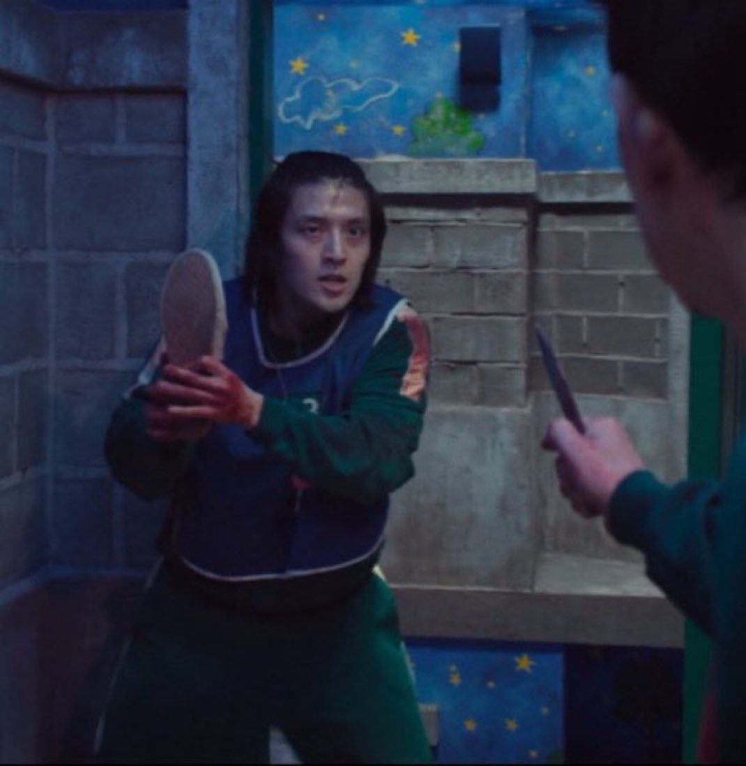 hamsterlierose's tweet image. You can tell he really did grow up in a women's household

#squidgame