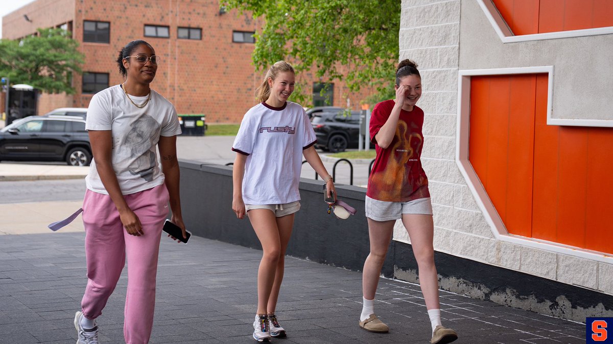 CuseWBB's tweet image. No one was more excited than @CuseCoachJack to have the team back on campus 🥳🍊🏀