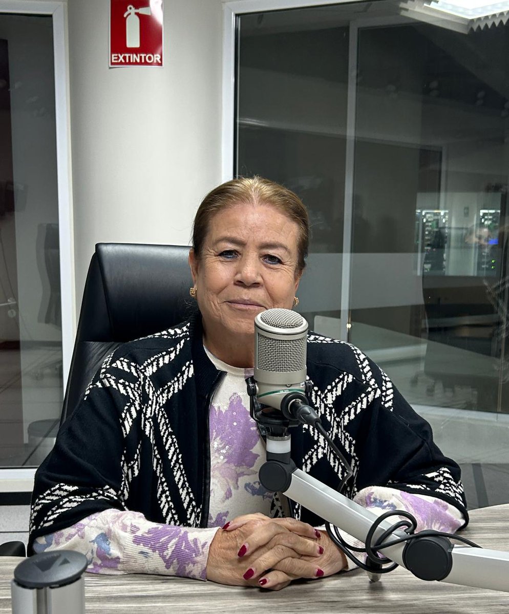 Noticias Congreso (@noticiacongreso) on Twitter photo #NoticiasCongresoRadio🎙️I Nos acompaña en cabina la Senadora Margarita Valdez <a href="/SenadoraV/">Senadora Margarita Valdez</a> para hablarnos de la aprobación en el <a href="/senadomexicano/">Senado de México</a> de la Ley General en Materia de Desaparición Forzada
<a href="/Laksman_Sumano/">Laksman_Sumano</a> y <a href="/julietamendoza_/">Julieta Mendoza</a> te esperan 👉🏻: goo.su/AMqDLM #NoticiasCongresoRadio🎙️I Nos acompaña en cabina la Senadora Margarita Valdez <a href="/SenadoraV/">Senadora Margarita Valdez</a> para hablarnos de la aprobación en el <a href="/senadomexicano/">Senado de México</a> de la Ley General en Materia de Desaparición Forzada
<a href="/Laksman_Sumano/">Laksman_Sumano</a> y <a href="/julietamendoza_/">Julieta Mendoza</a> te esperan 👉🏻: goo.su/AMqDLM