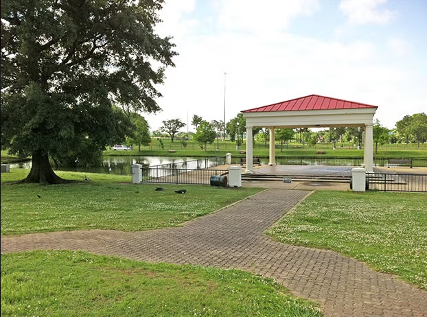 Neighborhood Spotlight: MacArthur Park Historic District!
MacArthur Park is heritage and community--and home to Arkansas Museum of Fine Arts, MacArthur Museum of Arkansas Military History.
<a href="/arkmfaorg/">Arkansas Museum of Fine Arts</a> <a href="/bnemacarthur/">MacArthur Museum</a>
#DowntownLR #MacArthurPark #HistoricDistrict