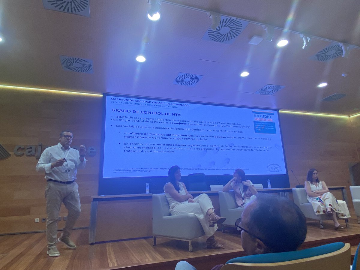 Maravillosa reunión de la <a href="/SCNefrologia/">SOCIEDAD CANARIA DE NEFROLOGIA</a> con una sesión dedicada a atención primaria. Debemos cribar y prevenir la ERC para evitar su progresión. En el manejo conjunto está la clave 👏🏻 
Gracias por contar con atención primaria y con <a href="/SemergenCan/">SemergenCanarias</a> <a href="/SEMERGENap/">SEMERGEN | Médicos de AP</a>
