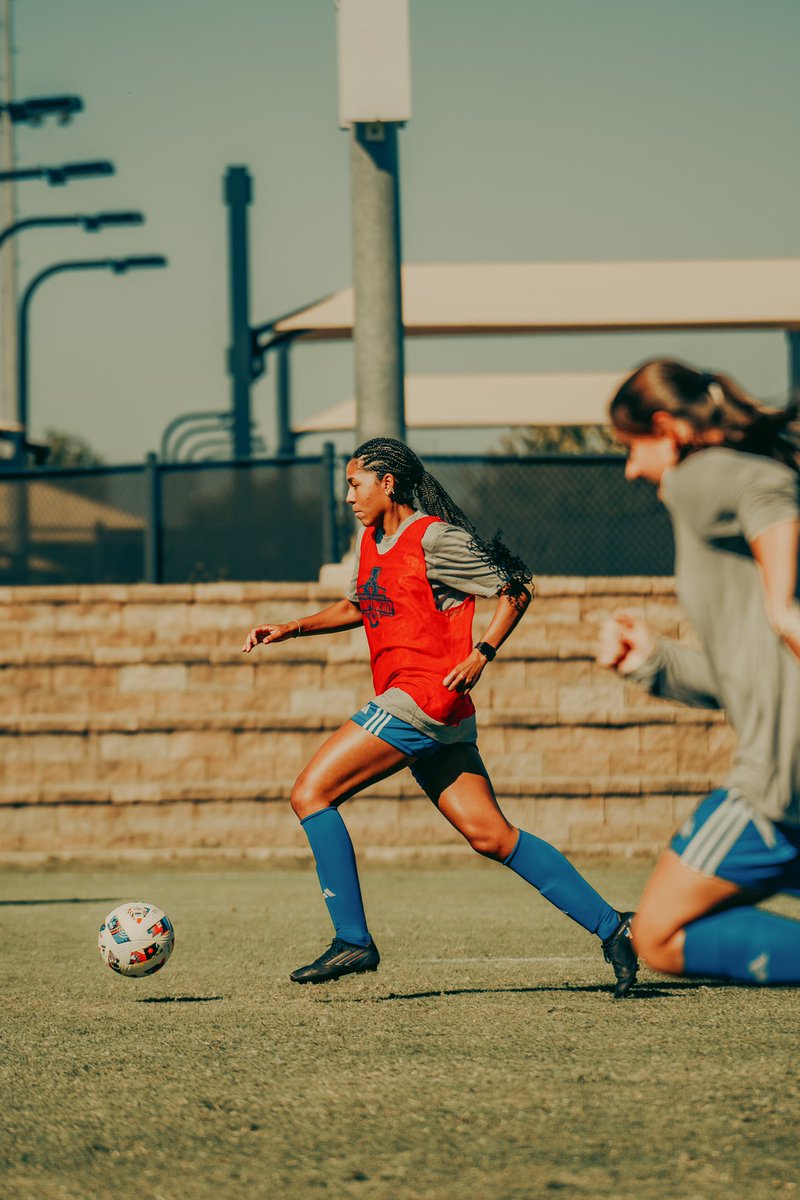 TulsaWSoccer's tweet image. Happy birthday, Aniya! We hope you have a great one! 🥳
#ReignCane