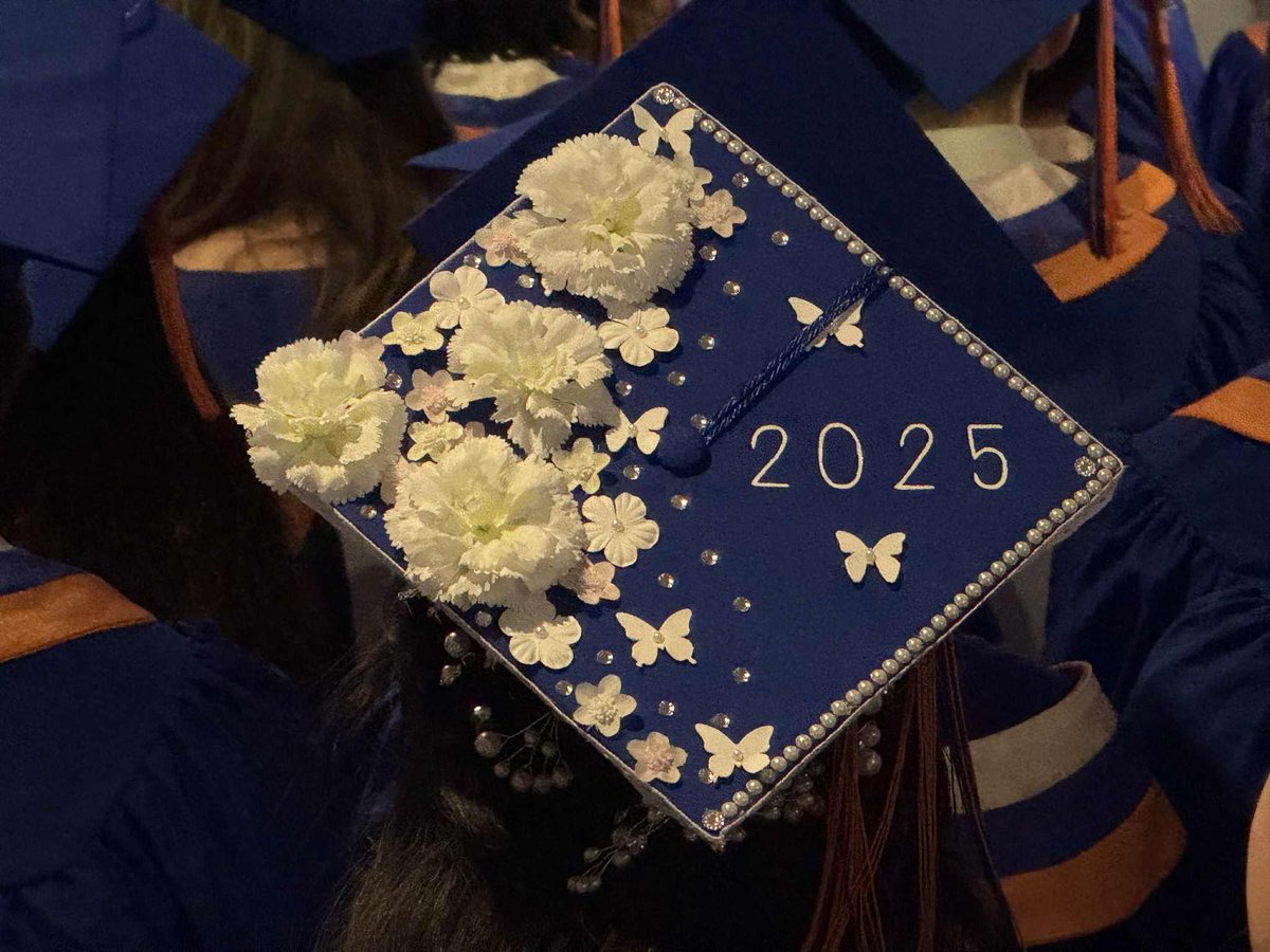 Congratulations to the École McTavish High School Graduating Class of 2025! From the words of your teachers, remember that "Kindness is your superpower". 

#RMWB #YMM #ABleg @youralberta @ucpcaucus @abdaniellesmith @brianjeanab @fmpsd @mctavishmarauder