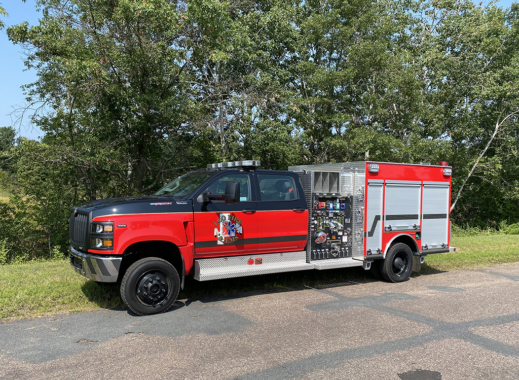 This quick-attack pumper by Darley is built on a Navistar CV515 cab and chassis and carries 415 gallons of water.  ow.ly/JE5F50WhK0m