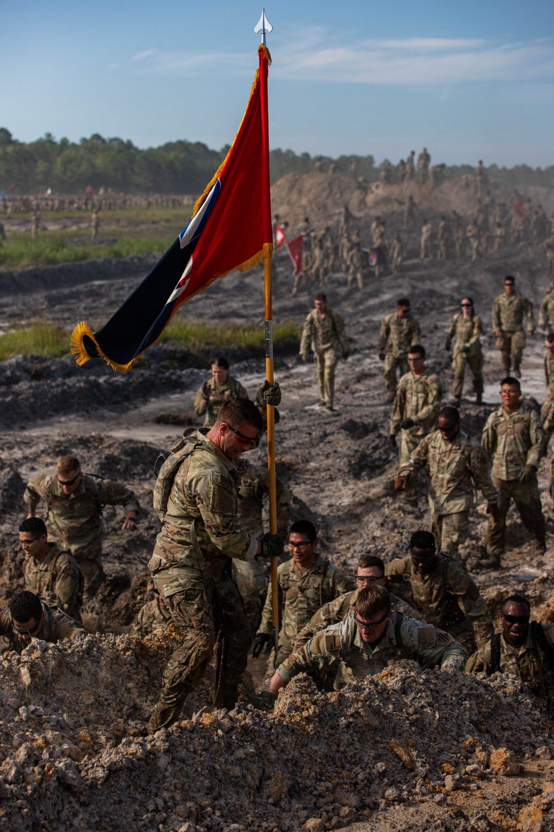 3rd_Infantry's tweet image. 7,000 strong. One legacy. Infinite pride. 🇺🇸
#SeizeTheMarne united 3ID Soldiers for a day of grit, teamwork & tradition—from history-packed challenges to tug-of-war & patching ceremonies.
250 years of excellence. Built on legacy. Ready for tomorrow.
#Army250 #DogfaceSoldiers