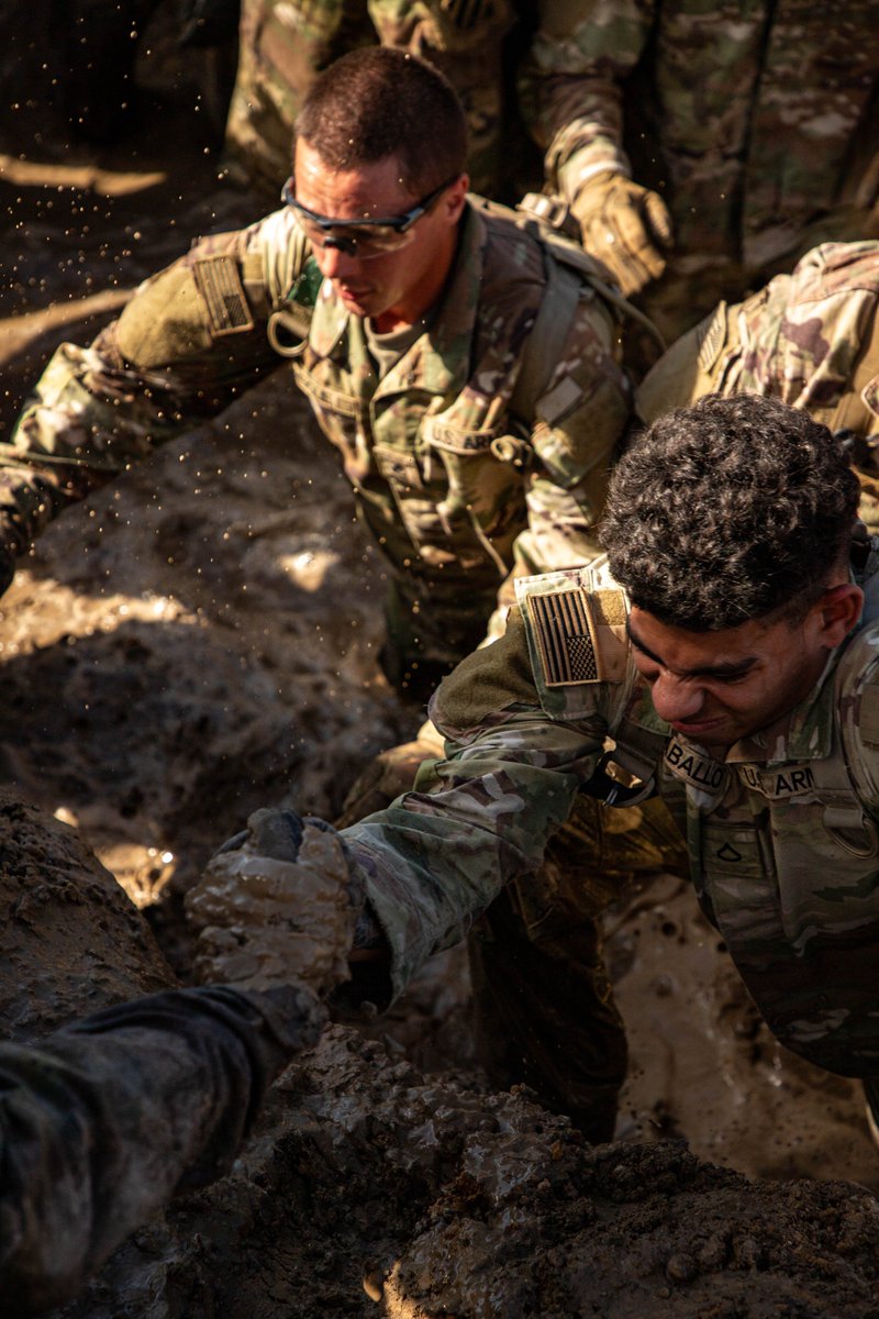 3rd_Infantry's tweet image. 7,000 strong. One legacy. Infinite pride. 🇺🇸
#SeizeTheMarne united 3ID Soldiers for a day of grit, teamwork & tradition—from history-packed challenges to tug-of-war & patching ceremonies.
250 years of excellence. Built on legacy. Ready for tomorrow.
#Army250 #DogfaceSoldiers