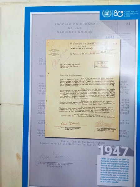 ArchivoMINREX's tweet image. Agradecemos la invitación y la posibilidad de colaborar en la exposición “Cuba y las Naciones Unidas: hitos en el camino de los 80”, en la sede de la @AcnuCuba
¡Muchas felicidades! ❤🇨🇺🇨🇺🇨🇺
#SomosCGDMinrex
#MemoriaHistórica
#EmpoderarLosArchivos