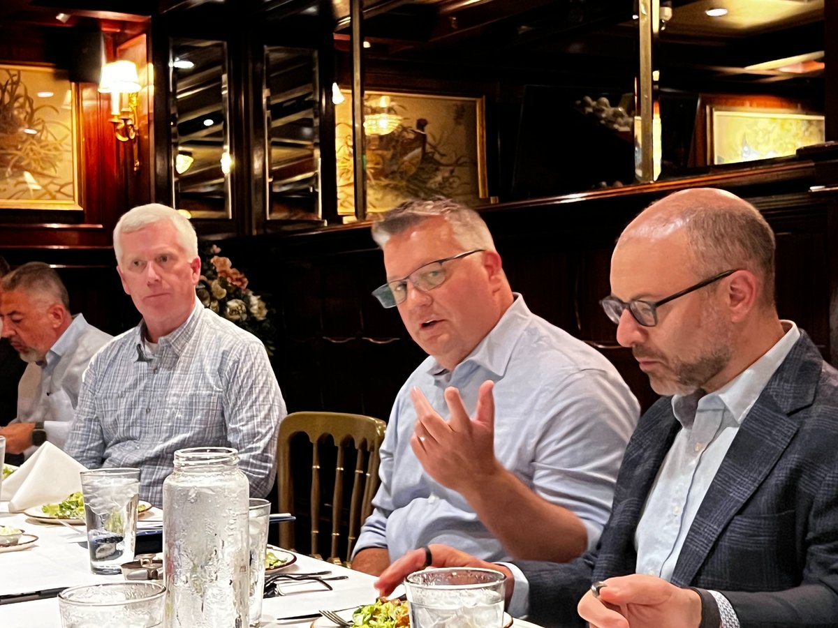 Back to where it all began! 

It was a pleasure reconnecting with business leaders at Old Ebbitt Grill (where the Board of Trade was founded in 1889) for a meaningful discussion on the future of education in our region. 

Strengthening collaboration across K–12, higher education,