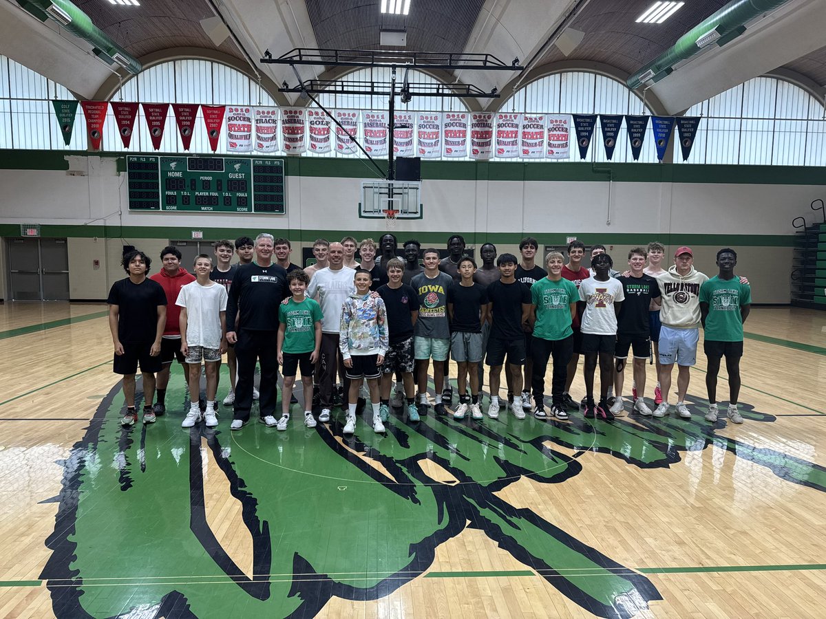 SLTornadoBBall's tweet image. Huge shoutout and thank you to SL Alum ‘93 and assistant coach of the Portland Trailblazers Nate Bjorkgren for stopping by workouts this morning and delivering a great message to the team.