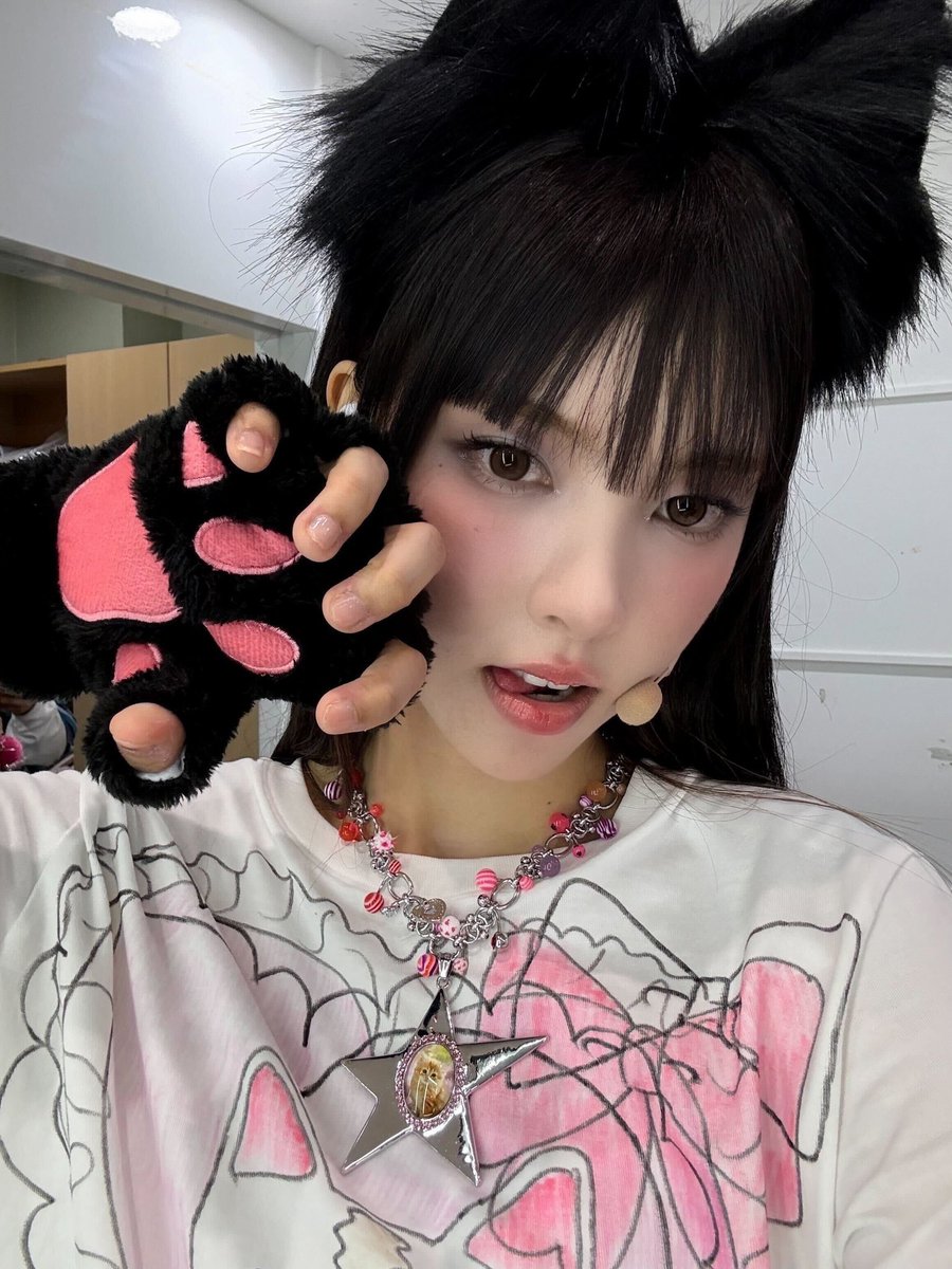 Yunah Cat 🐈‍⬛🐾